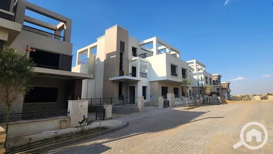 3 Bedroom Twin House for Sale in 6th of October, Giza - 4j-Skh06en39c0V5l8bCdSedxhjoezkz3354s36iRBlv4Wqc_DrHnq5vZeSPk2VVPi_0Fj76M6E7mLzQzbNBytJWpsb53TDVpMtj0or2H6LYjTlylNvys1RN4If9bRE-wWL4z8-u0yUra1TrQZT_klpEhNXF2yb0O-Lxi4-dwrI6xKsmCTjGqIelfqKjiHIw. jpg
