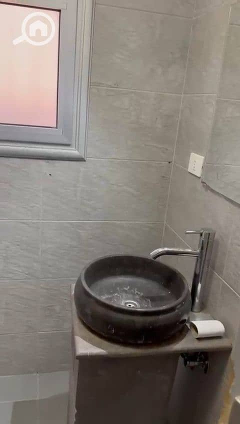 9 1000895989. jpg