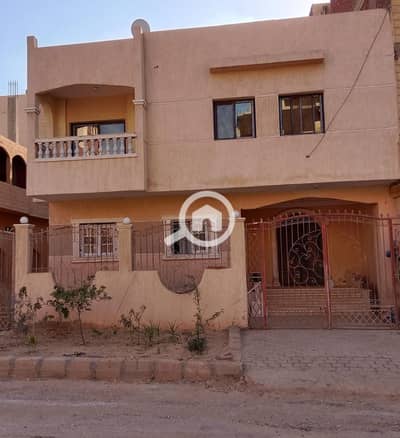 فلیٹ 3 غرف نوم للبيع في مدينة الشروق، القاهرة - photo_5999045440013274537_y. jpg