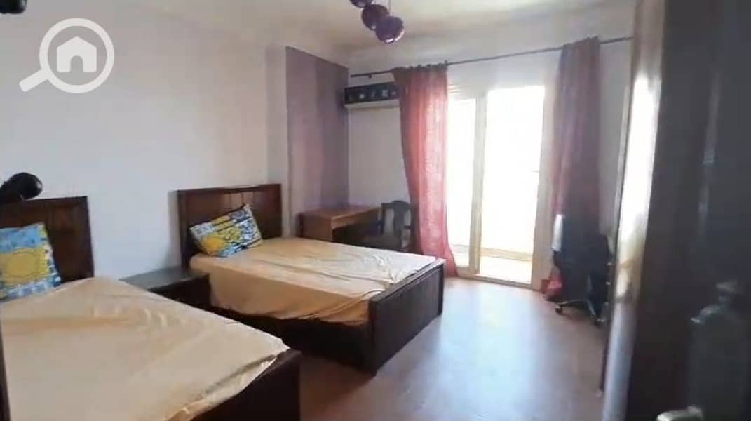 8 3257. jpg