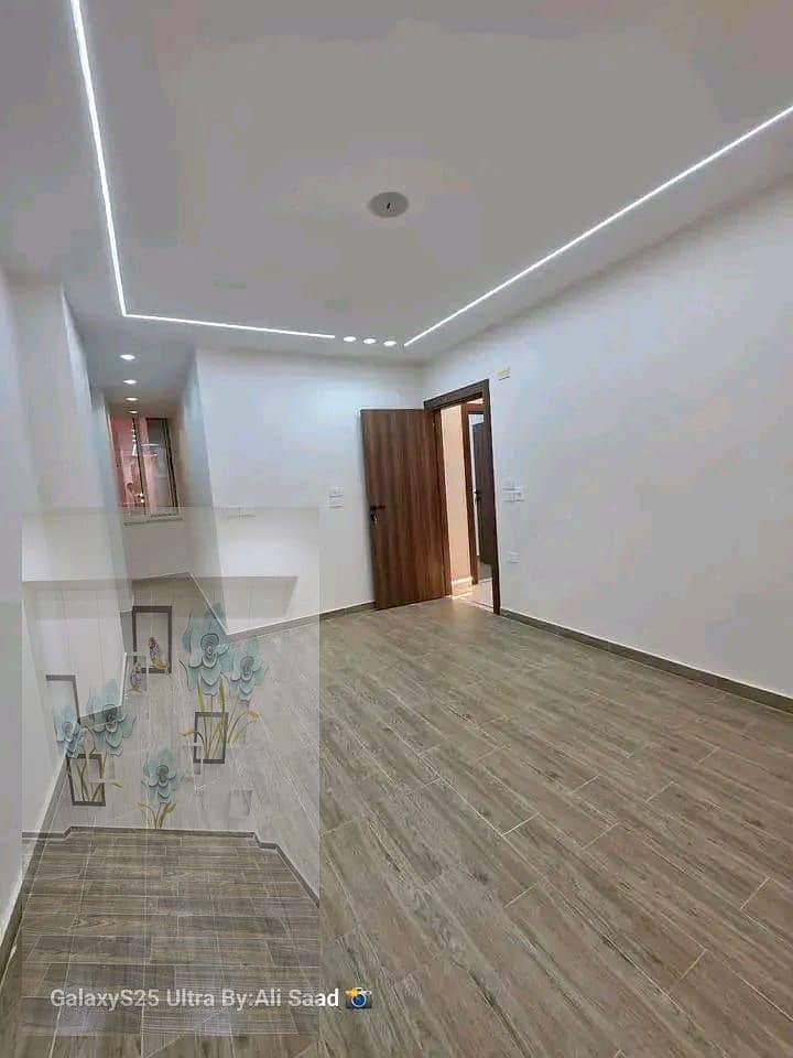 9 1001844080. jpg
