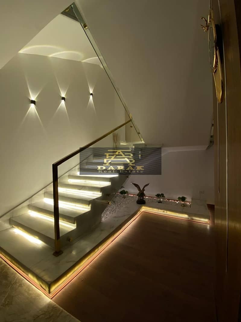 4 4ab44cd3-abf0-4464-9b53-1525ad3d89ca. jpg