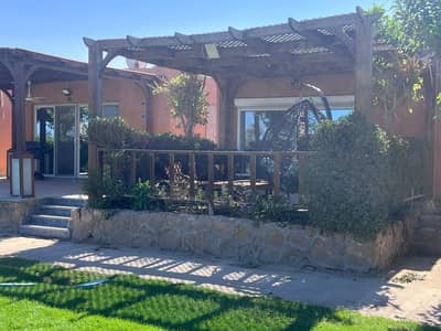 2 Bedroom Villa for Sale in Ain Sukhna, Suez - فيلا مستقلة (دور آرضي + تراس وحديقة خاصة +مغطاه بتكعيبة) بقرية ستيلا د