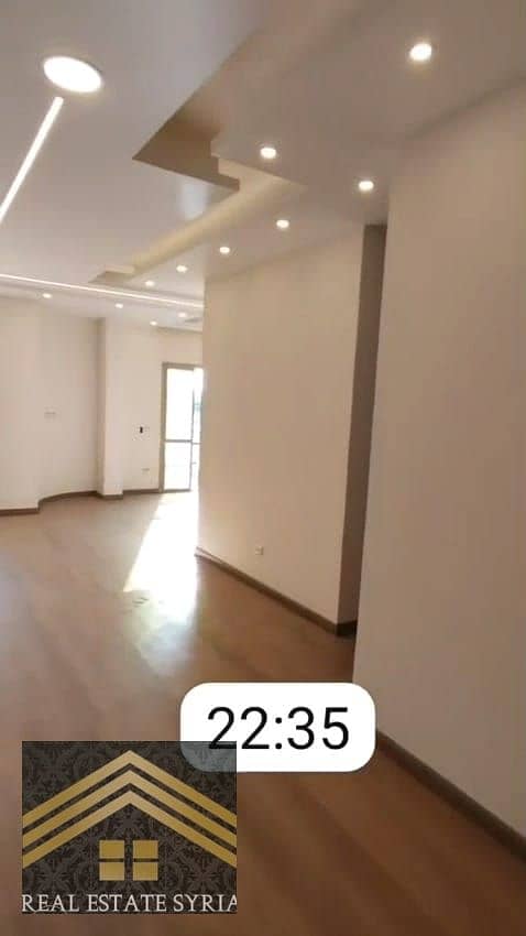 4 1000530239. jpg