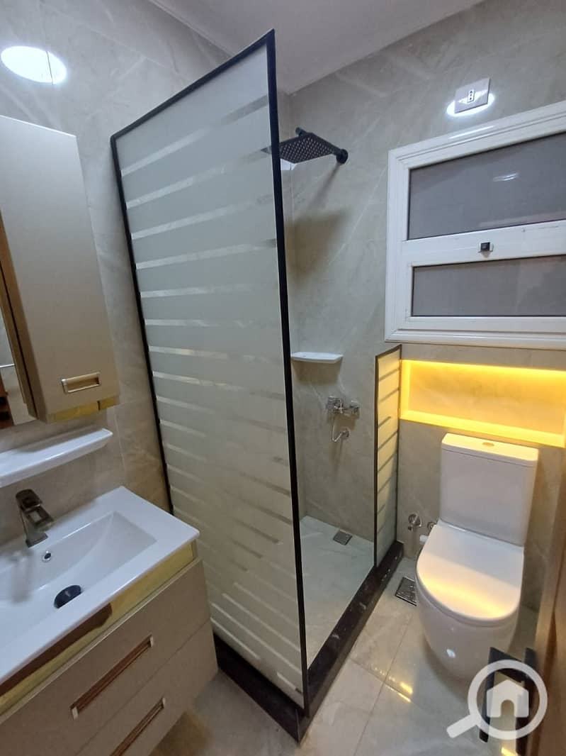 14 e3838d50-6a16-4ef1-8f8b-bdbd5840db53. jpg