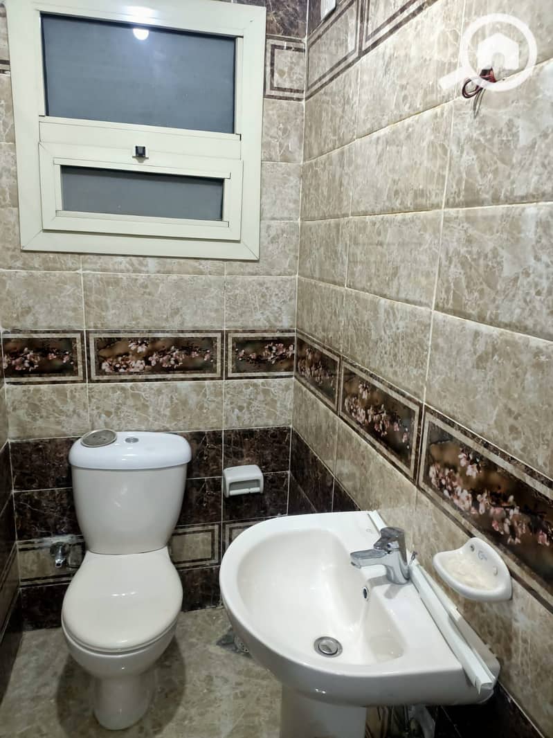 10 1000061600. jpg