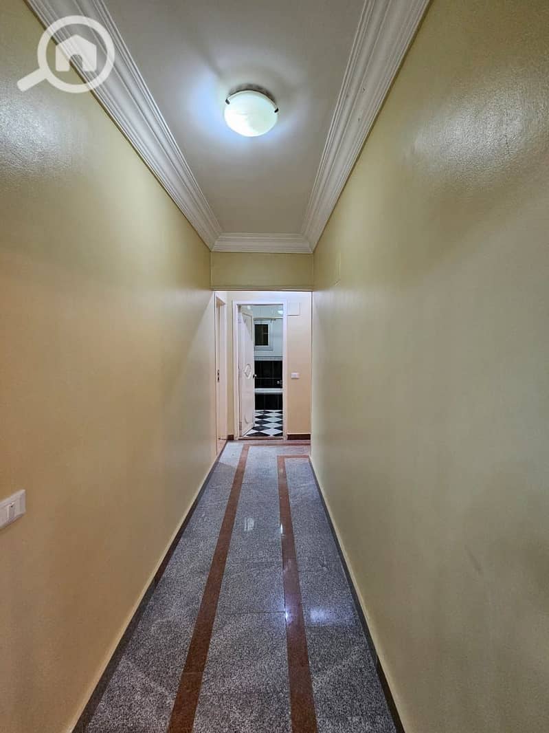 8 10659. jpg