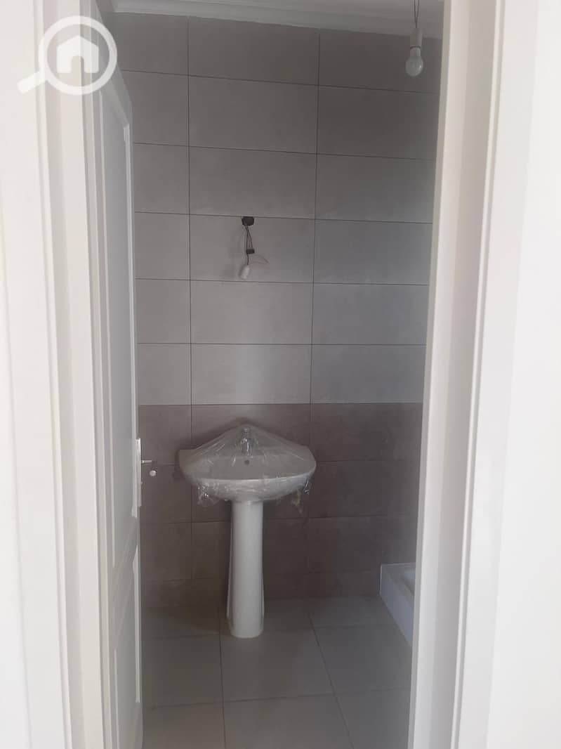 8 104304. jpg