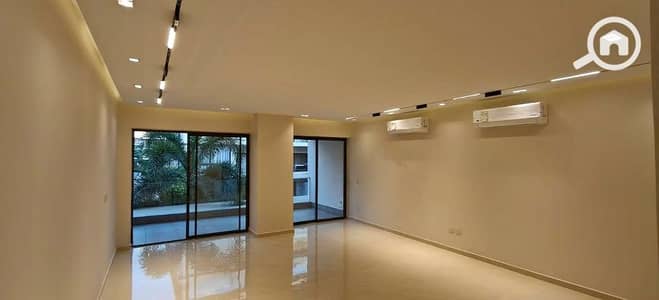 3 Bedroom Flat for Sale in Sheikh Zayed, Giza - 744859422_122139456627062361_2063088547822668020_n. jpg 3 Bedroom Flat for Sale in Sheikh Zayed, Giza - 744859422_122139456627062361_2063088547822668020_n. jpg