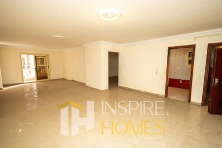 شقة 3 غرف نوم للايجار في رشدي، الإسكندرية - EC3A0238. jpg