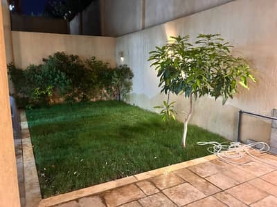 4 Bedroom Apartment for Rent in New Cairo, Cairo - بزمينت للايجار فى التجمع الخامس جنوب الاكاديمية بحديقة خاصة ومدخل 4 Bedroom Apartment for Rent in New Cairo, Cairo - بزمينت للايجار فى التجمع الخامس جنوب الاكاديمية بحديقة خاصة ومدخل