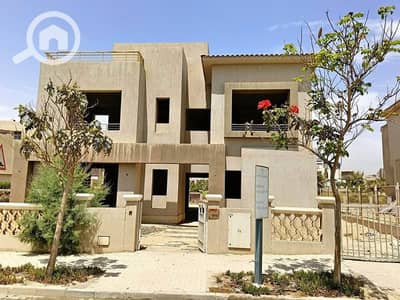 4 Bedroom Villa for Sale in 6th of October, Giza - 588234445_1731240697557430_1391858669387823240_n. jpg
