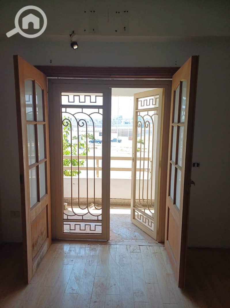 11 1000409970. jpg