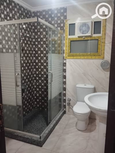 شقة 3 غرف نوم للايجار في الشيخ زايد، الجيزة - WhatsApp Image 2026-07-30 at 7.44. 57 PM (1). jpeg