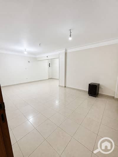 3 Bedroom Flat for Sale in Glim, Alexandria - WhatsApp Image 2026-08-02 at 12.29. 38 PM (3). jpeg