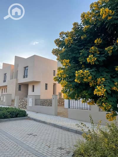 4 Bedroom Townhouse for Sale in 6th of October, Giza - att. 5pLzGoV8RIy6Y75qmpSyGEINaOGPm7YTAd1Ahf_C8N8. jpg