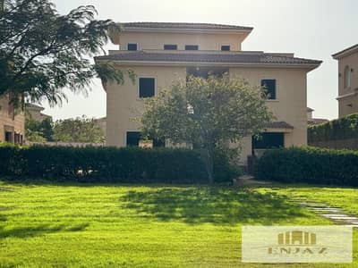 5 Bedroom Villa for Sale in Madinaty, Cairo - IMG-20250405-WA0033. jpg 5 Bedroom Villa for Sale in Madinaty, Cairo - IMG-20250405-WA0033. jpg