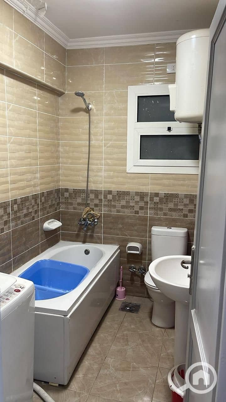 7 1000765601. jpg