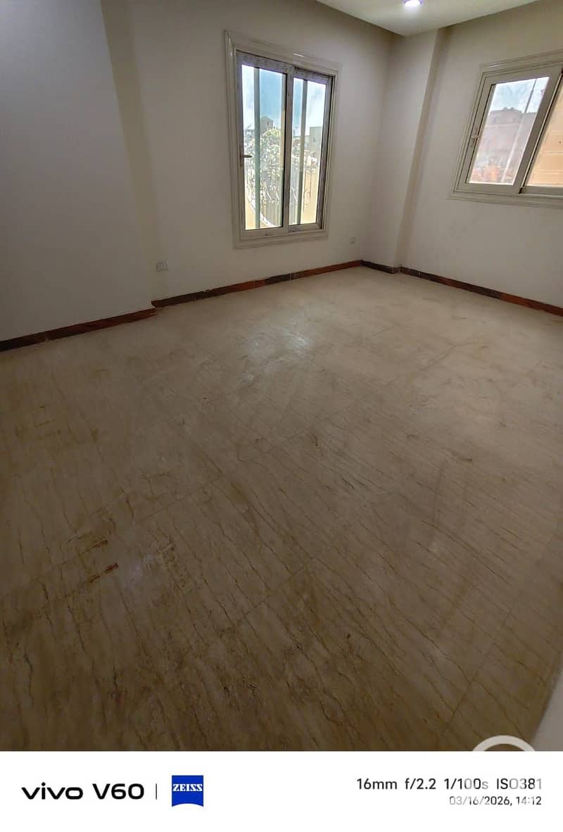 5 1000330202. jpg
