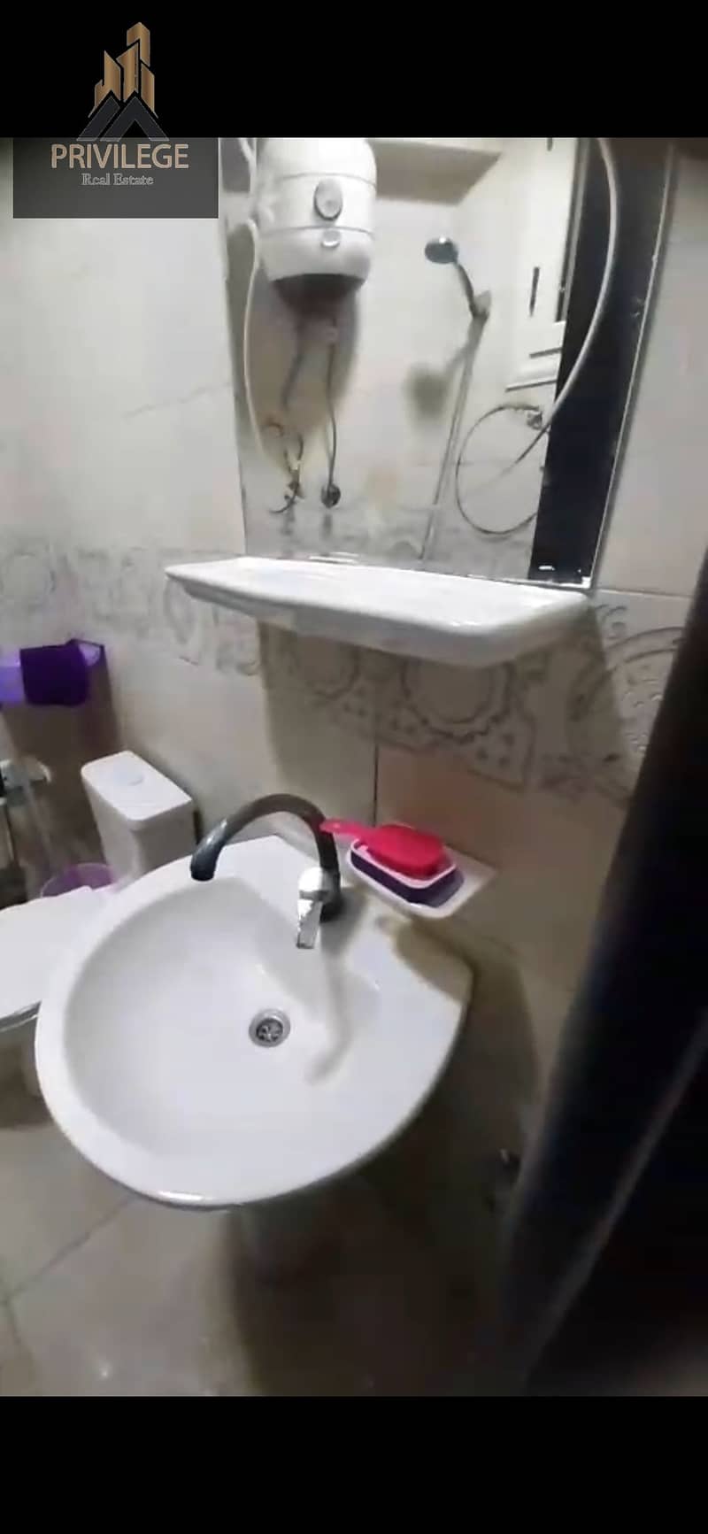 4 1000186683. jpg
