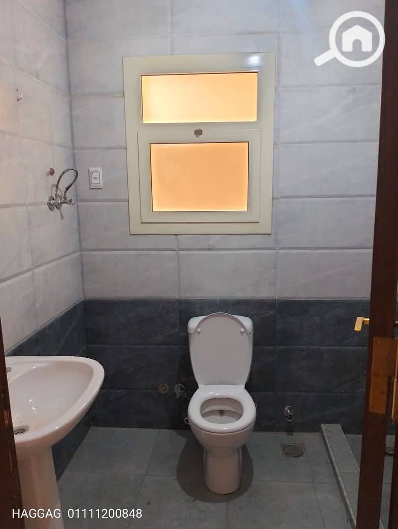 23 1000446884. jpg