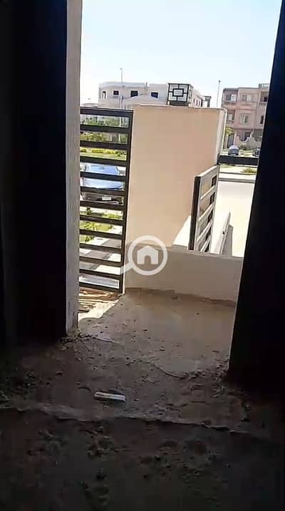 فلیٹ 3 غرف نوم للبيع في مدينة الشروق، القاهرة - VID-20260803-WA0051(2). jpg فلیٹ 3 غرف نوم للبيع في مدينة الشروق، القاهرة - VID-20260803-WA0051(2). jpg