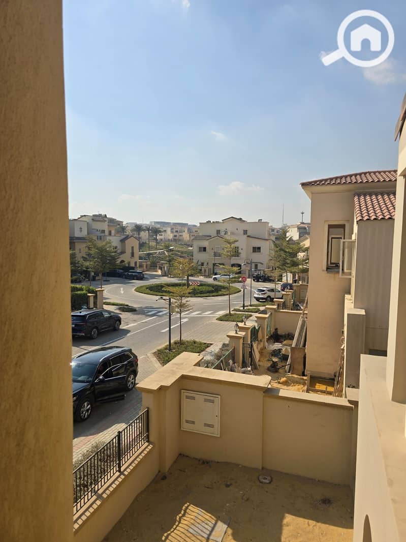 3 3e18efe4-2d44-4b8a-aa6f-976b75e6bb71. jpg