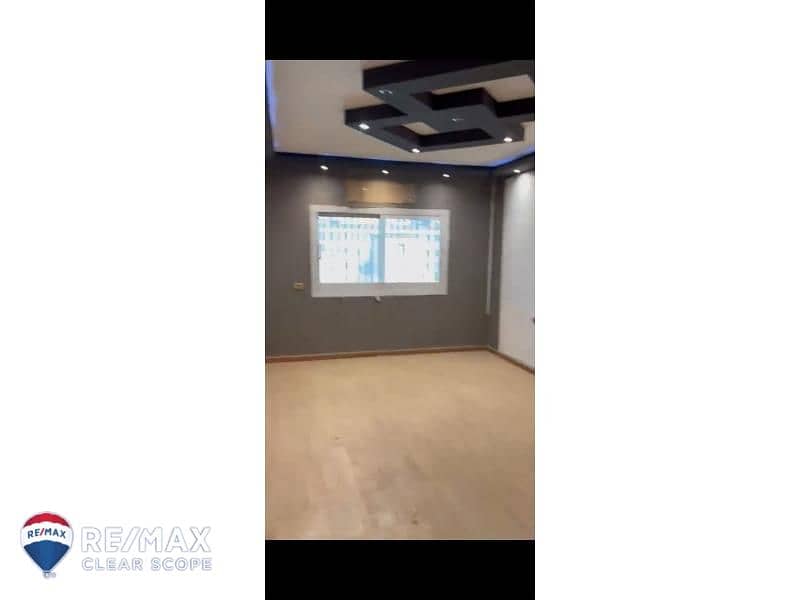 2 24b8e282-9aa5-46af-bed9-cbc9fb4cc311. jpg