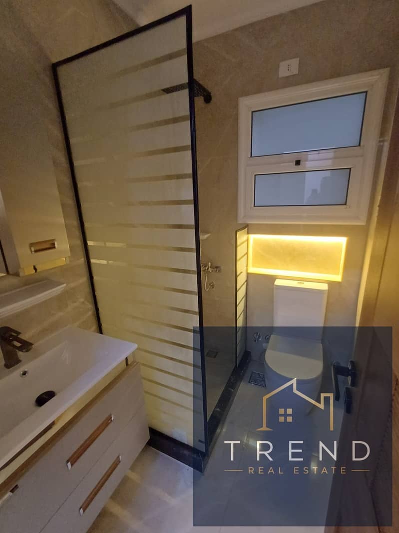 4 49cc3960-40ba-4485-bd41-a73c8e545118. jpeg