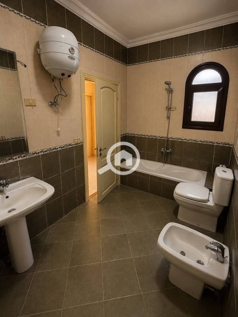 19 1000162567. jpg