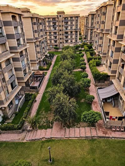 3 Bedroom Flat for Sale in Nasr City, Cairo - شقة للبيع بكمبوند جاردينيا سيتى فيو بحرى رائع على حديقة تشطيب سوبرلوكس