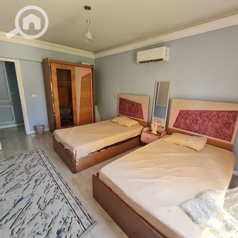 14 1bed8cbc-7f84-4637-a041-5a851d85a92a. jpg