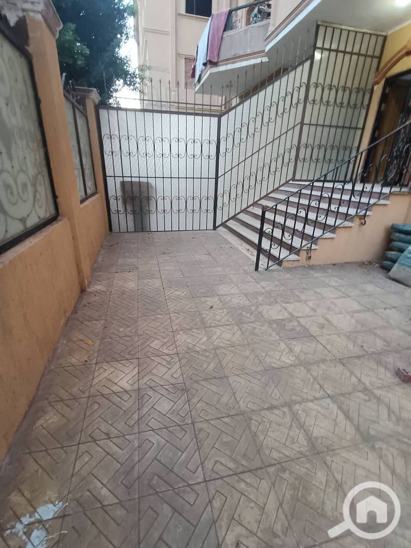8 1000183832. jpg