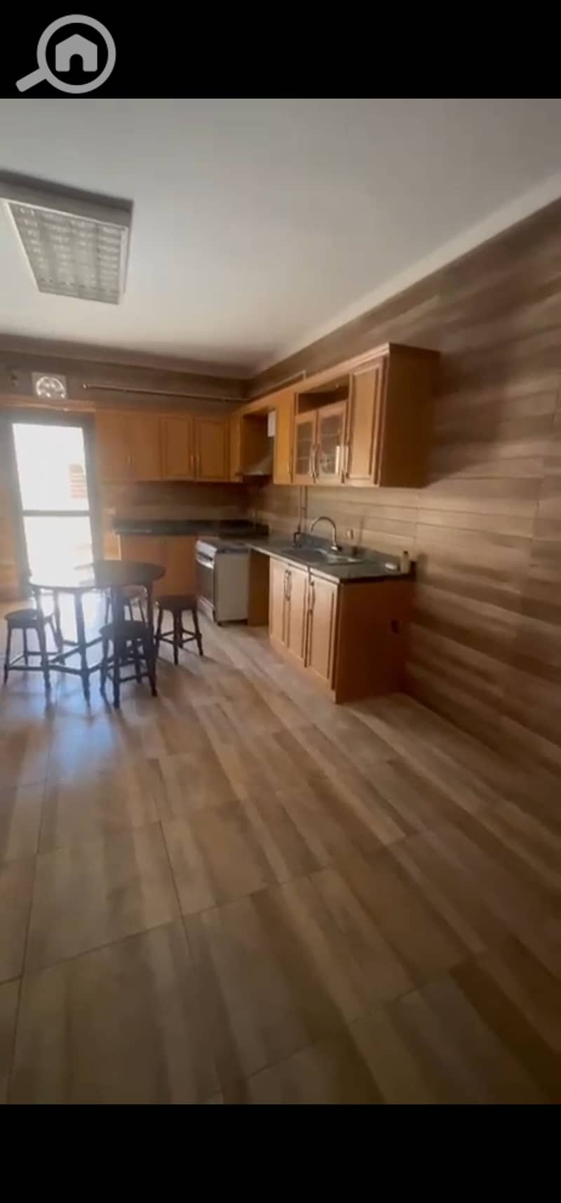 8 1000755879. jpg