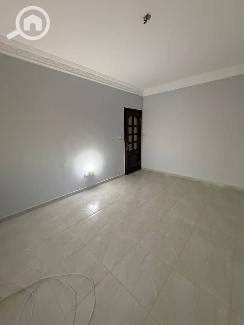 7 1001198233. jpg