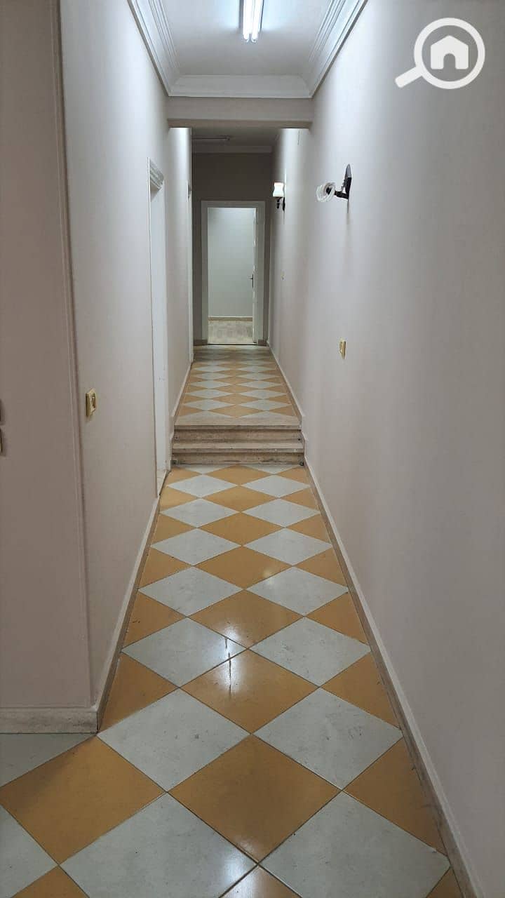 5 1000411360. jpg