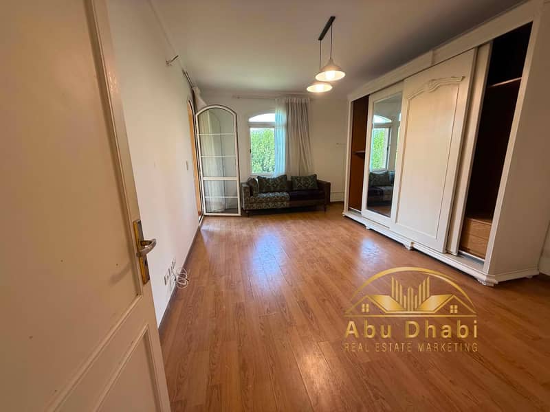 6 59ae467b-3629-4c89-aab0-d56d54500d02. jpg