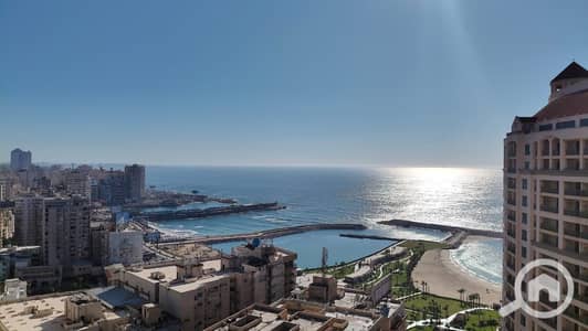 شقة 4 غرف نوم للايجار في سان ستيفانو، الإسكندرية - WhatsApp Image 2026-08-04 at 2.32. 34 PM. jpeg