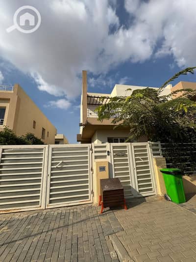 فیلا 4 غرف نوم للبيع في 6 اكتوبر، الجيزة - 145a8e55-82ee-4355-a561-770540b6dfcb. jpg