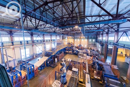 مصنع للبيع في بلبيس، الشرقية - factory-workshop-interior-machines-glass-production-background. jpg مصنع للبيع في بلبيس، الشرقية - factory-workshop-interior-machines-glass-production-background. jpg