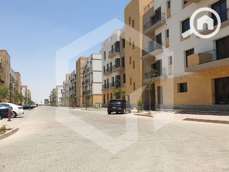 8 Courtyard Sodic 10. jpg
