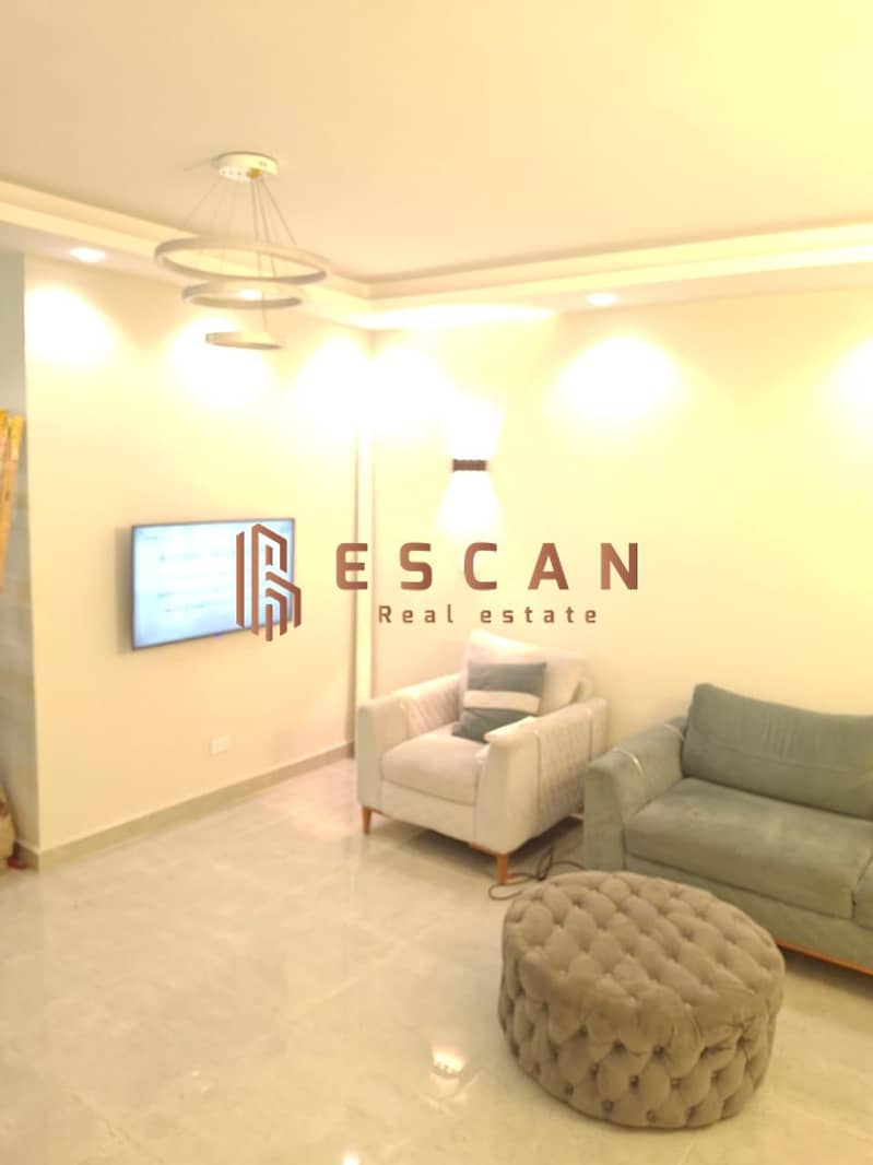2 1e5a85ad-4a49-4393-a99a-c1a49527b442. jpg