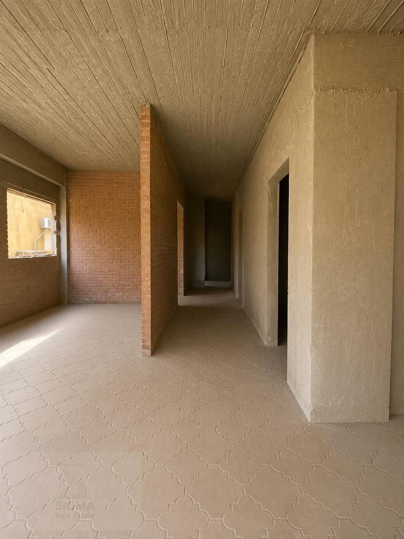 8 1000486024. jpg