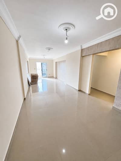 3 Bedroom Flat for Sale in Gianaclis, Alexandria - WhatsApp Image 2026-08-04 at 6.18. 26 PM. jpeg