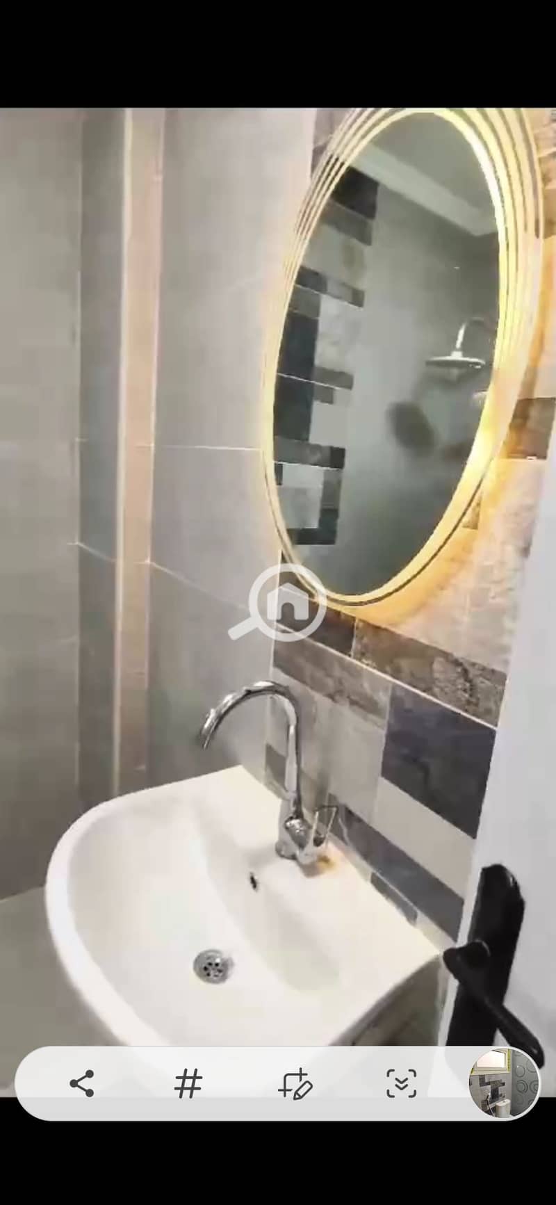 24 1001527358. jpg
