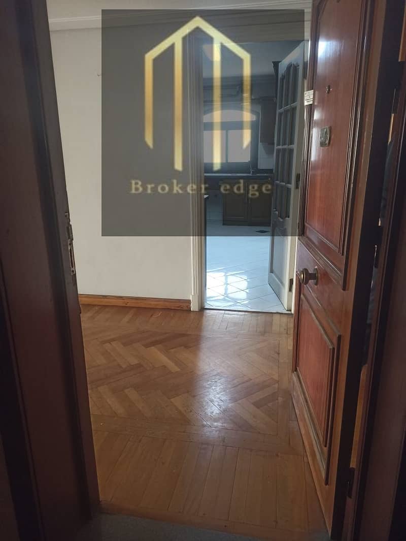 8 1001704498. jpg