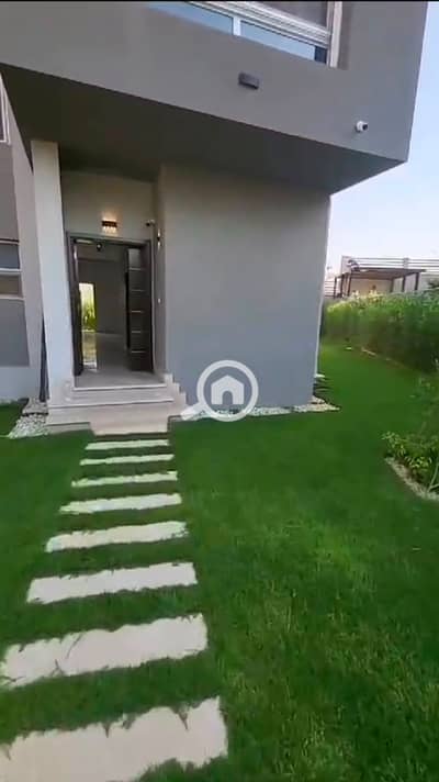 4 Bedroom Townhouse for Sale in Sheikh Zayed, Giza - WhatsApp Image 2026-08-01 at 06.59. 42 (4). jpeg 4 Bedroom Townhouse for Sale in Sheikh Zayed, Giza - WhatsApp Image 2026-08-01 at 06.59. 42 (4). jpeg