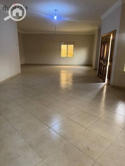 4 Bedroom Apartment for Rent in New Cairo, Cairo - Apartment for rent, ground floor with a private entrance