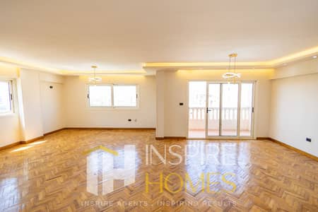 3 Bedroom Apartment for Sale in Azarita, Alexandria - EC3A1527. jpg 3 Bedroom Apartment for Sale in Azarita, Alexandria - EC3A1527. jpg