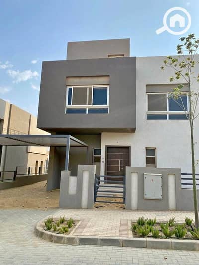 4 Bedroom Villa for Sale in Sheikh Zayed, Giza - 747941250_2102765077253927_3757766468276227570_n. jpg